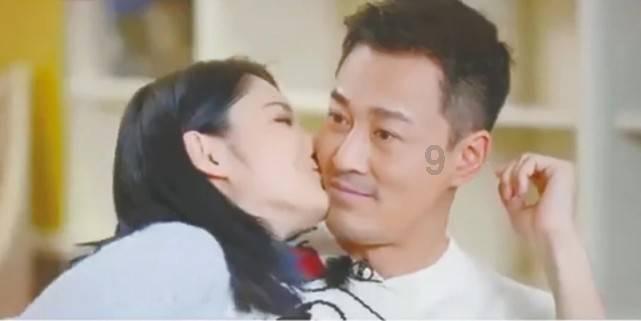 苏州吴江首批62辆无人快递车上路